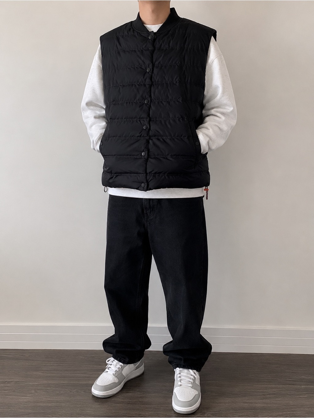 LCKR Black Puffer Vest Jacket Men’s Large Minimal Streetwear Utility Style